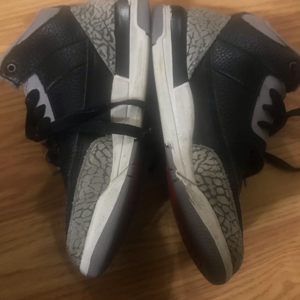 Boy’s Jordan 3 Retro cement 2018